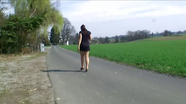 Petite amie baisée extrait de film porno francais dans la bouche et entre les seins