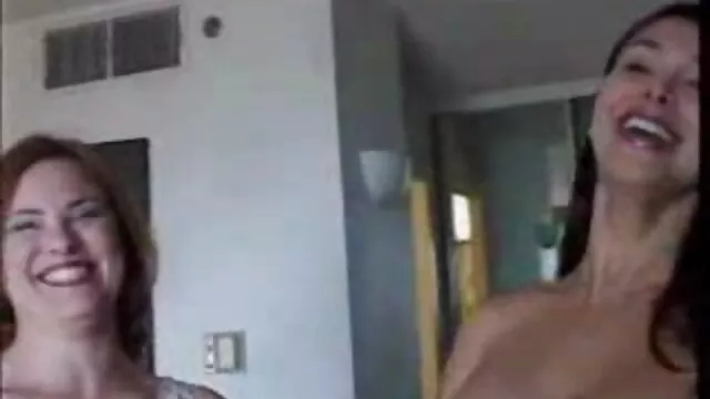 Blonde mature démontre du bon sexe porno pere et fille francais avec un homme