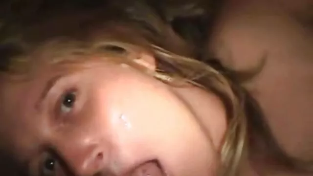L'étudiant a eu un rendez-vous inoubliable film français complet porno avec le propriétaire de petits seins