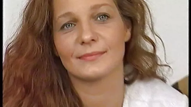 J'ai commencé la beauté prono sexe francais avec ma langue et enregistré doucement dans différentes poses