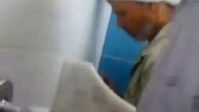 Un étalon non retenu jouit mature xxx francais dans la chatte humide d'une fille au cul phat