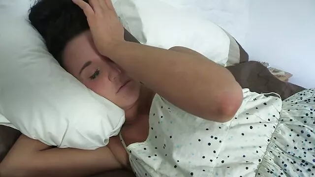Un nouveau film porno français garçon réveille une MILF endormie en pénétrant sa chatte humide