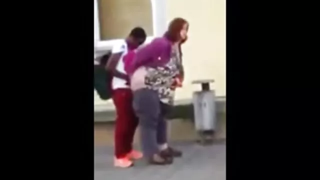Étouffe et baise free french porn film