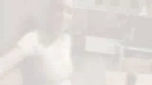 Un réalisateur audacieux a rencontré une pute aux gros seins à porn film french l'hôtel